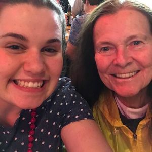 Meet your Posher, Cassandra